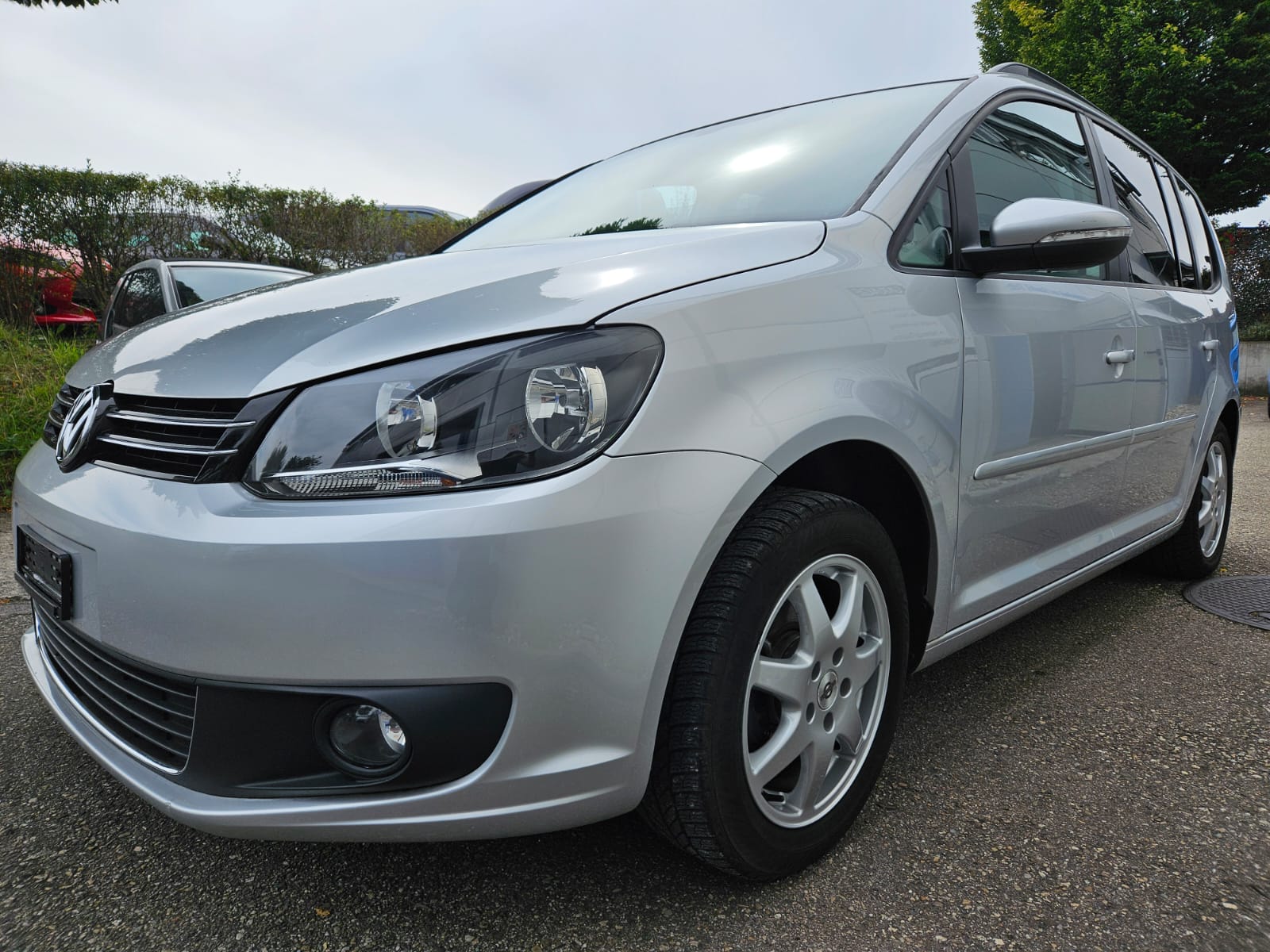 
								VW Touran 1.6 TDI Comfortline DSG 08.2012 full									