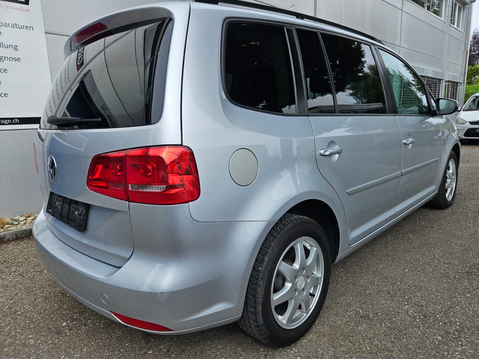 
								VW Touran 1.6 TDI Comfortline DSG 08.2012 full									