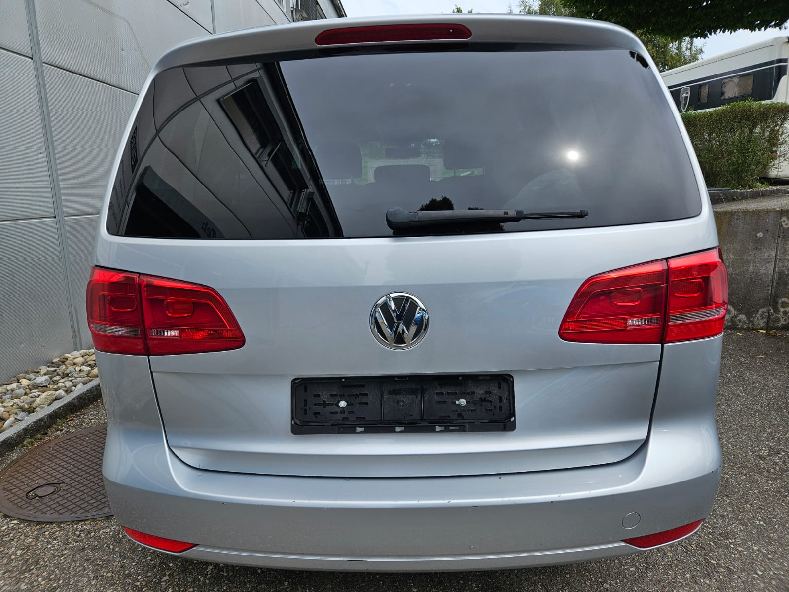 
								VW Touran 1.6 TDI Comfortline DSG 08.2012 full									