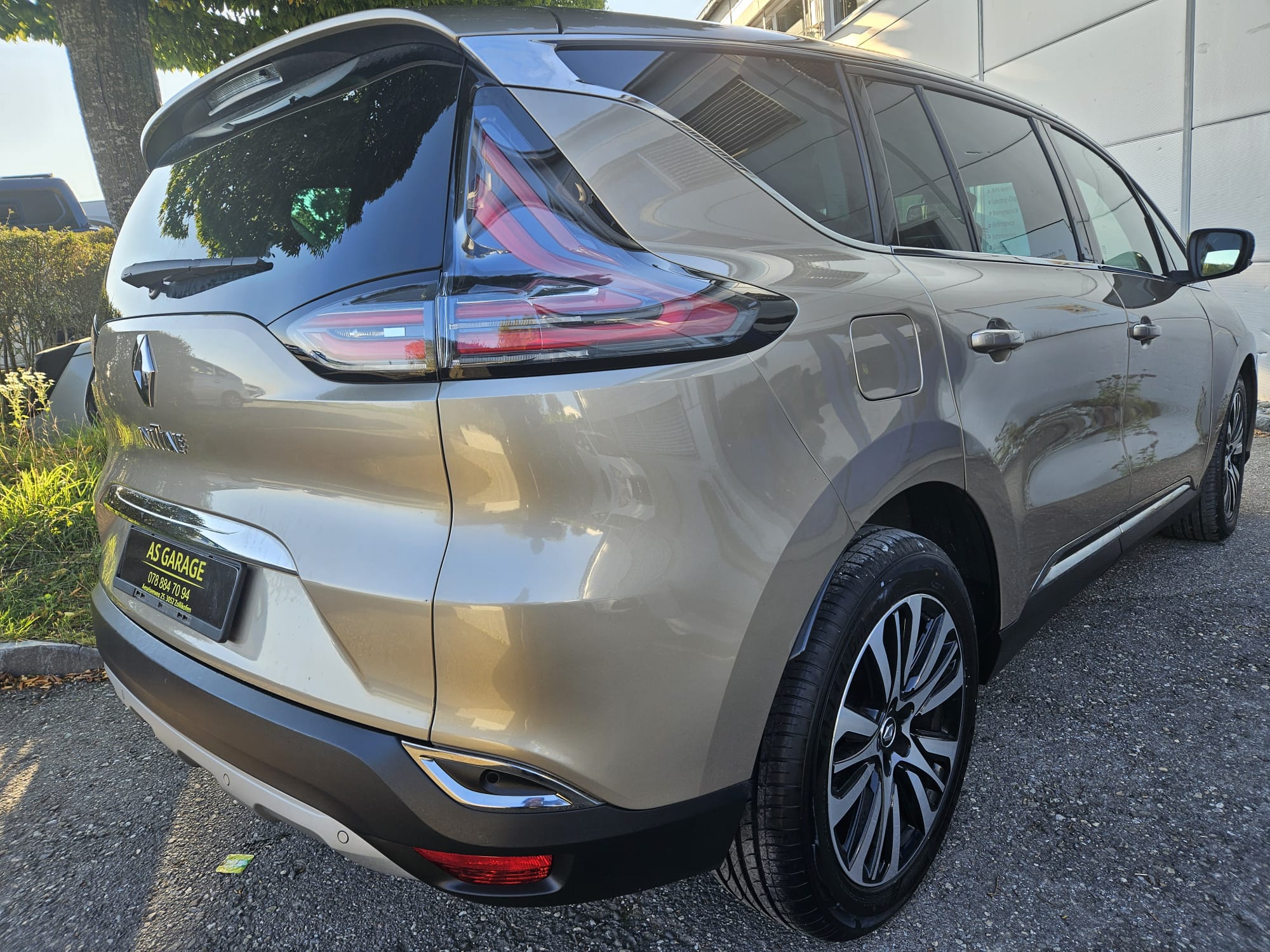 
								RENAULT Espace 1.6 TCe Initiale EDC 2016 full									