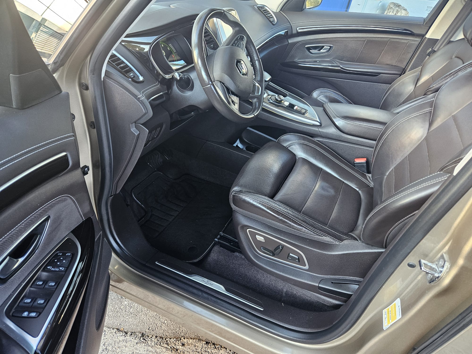 
								RENAULT Espace 1.6 TCe Initiale EDC 2016 full									