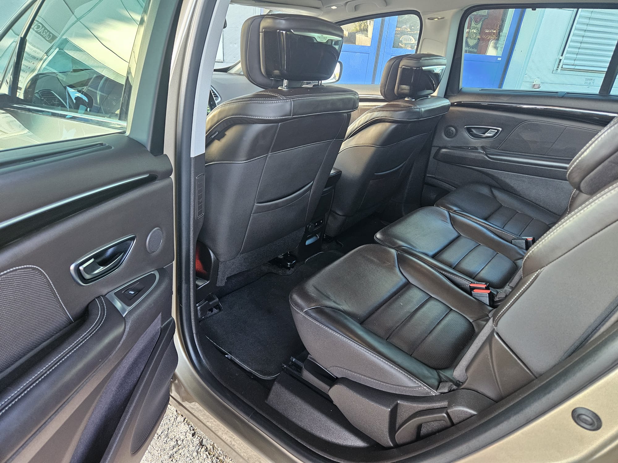 
								RENAULT Espace 1.6 TCe Initiale EDC 2016 full									