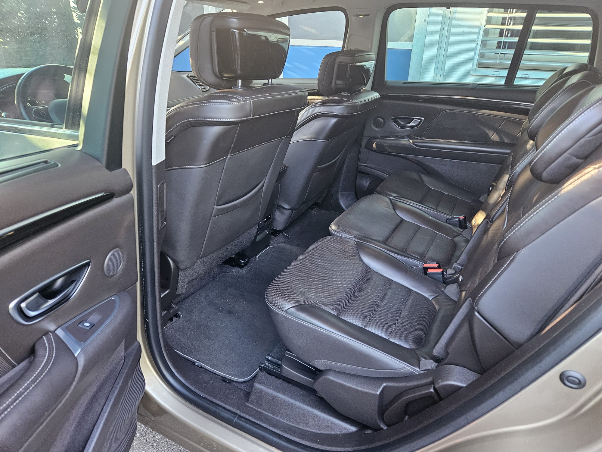 
								RENAULT Espace 1.6 TCe Initiale EDC 2016 full									