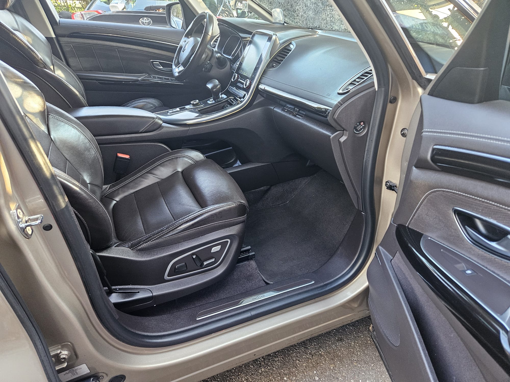 
								RENAULT Espace 1.6 TCe Initiale EDC 2016 full									